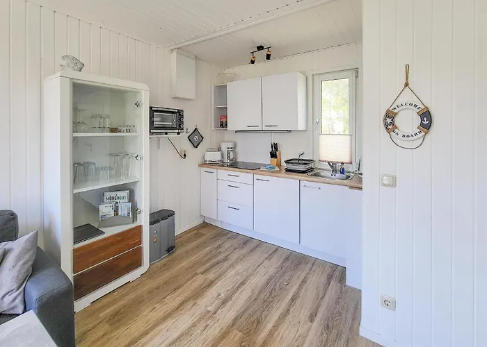 2 Bedroom Amazing In Middelhagen بيت للعطل